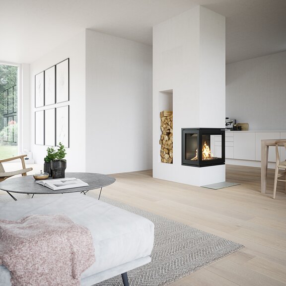 Holz-Kamineinsatz R-600 dreiseitig in hellem, offenen Wohnraum