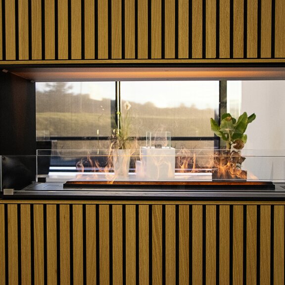 Elektrofeuer Panel Wall Raumteiler hoch in Holzverkleidung seitlich